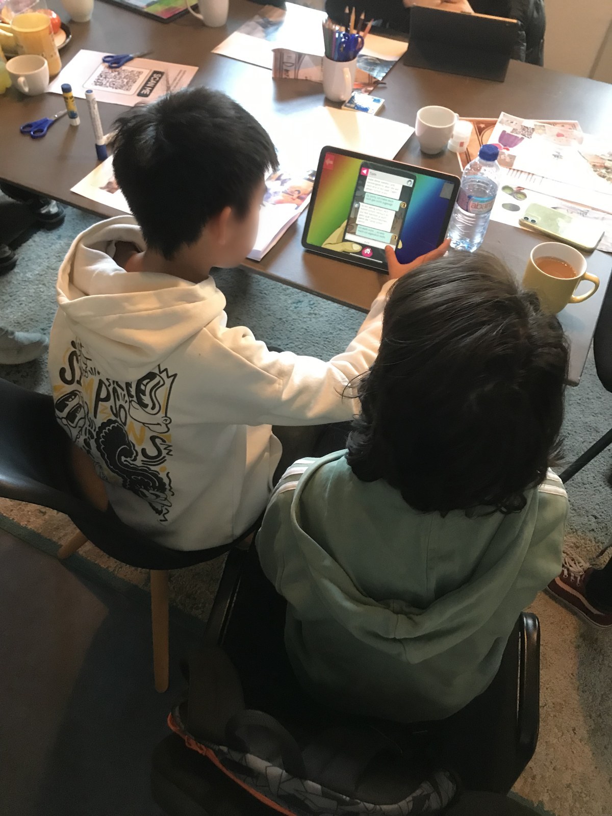 Tablette birlikte oynamak